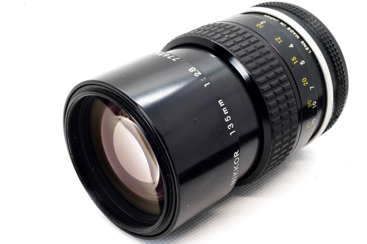 【極美品】**実写確認済み ニコン Ai Nikkor 135mm f2.8 オールドレンズ カビ くもりなく綺麗な光学 高級単焦点レンズ MF Nikon**_画像6