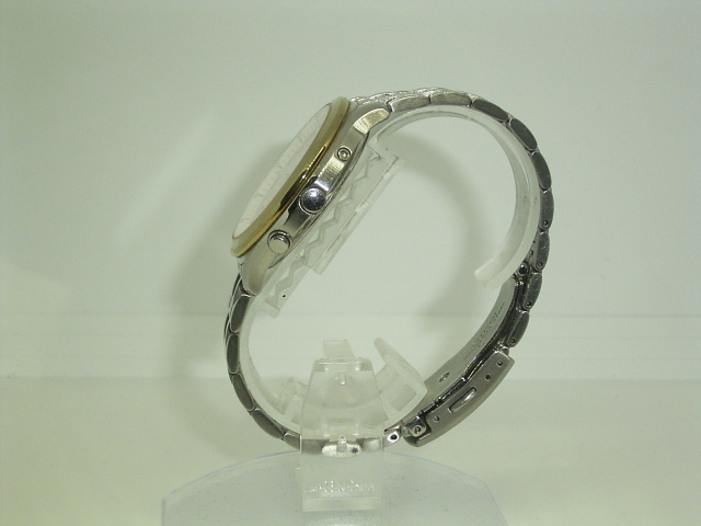 ジャンク品 シチズン メンズ腕時計 電波ソーラー H415-S033039 金×銀コンビ 白文字盤 10気圧防水_画像3