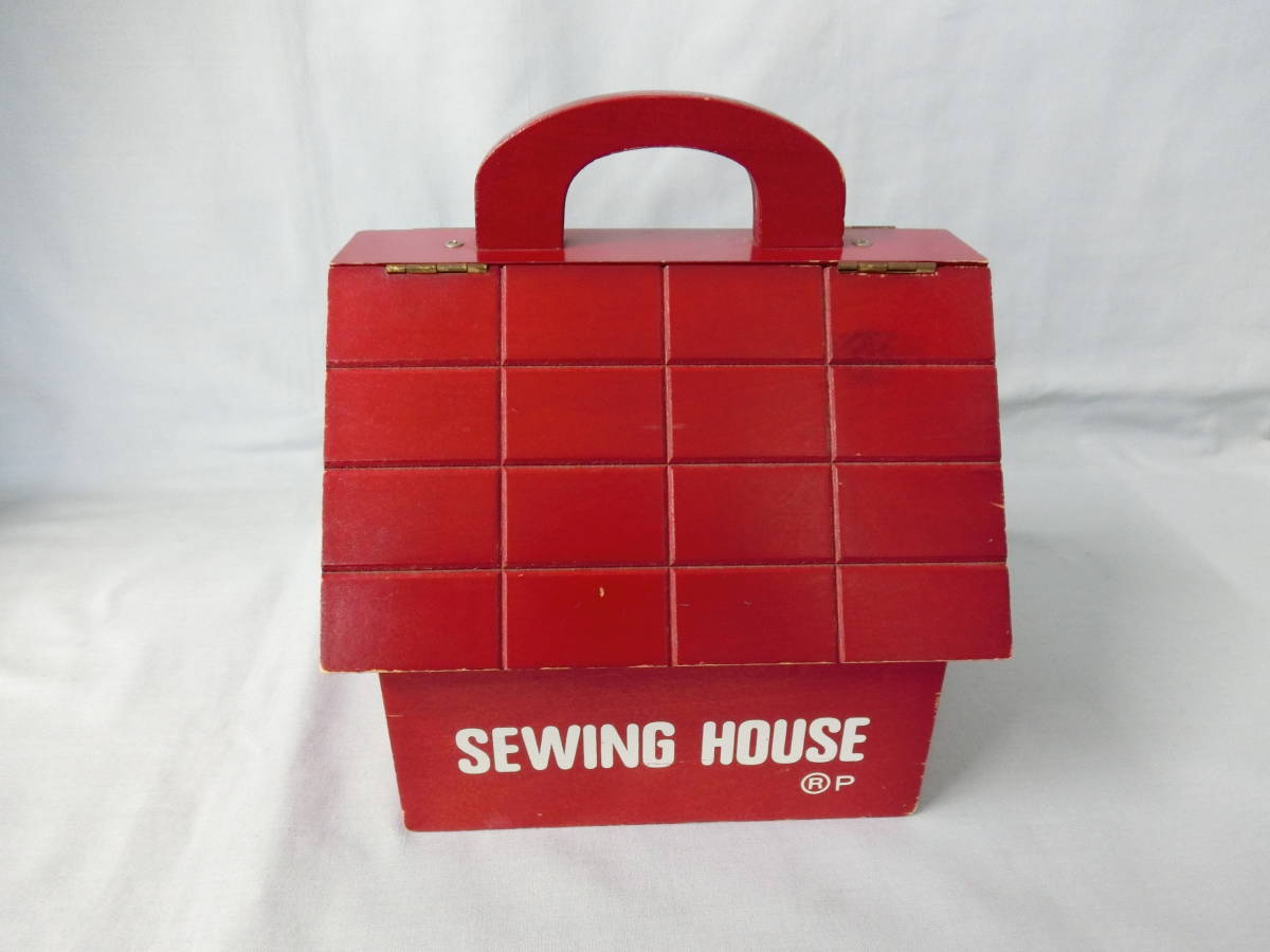 SEWING HOUSE　木製　裁縫箱　ソーイングボックス　ハウス型　赤い家　小物入れ　インテリア　昭和　レトロ　アンティーク　第一国産_画像1
