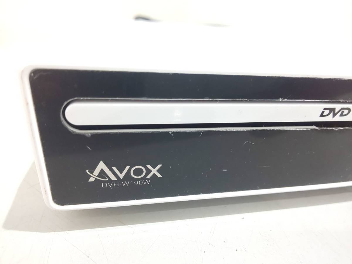 55571★AVOX DVDプレーヤー DVH-W190W ホワイト コンパクトタイプ 通電品_画像2