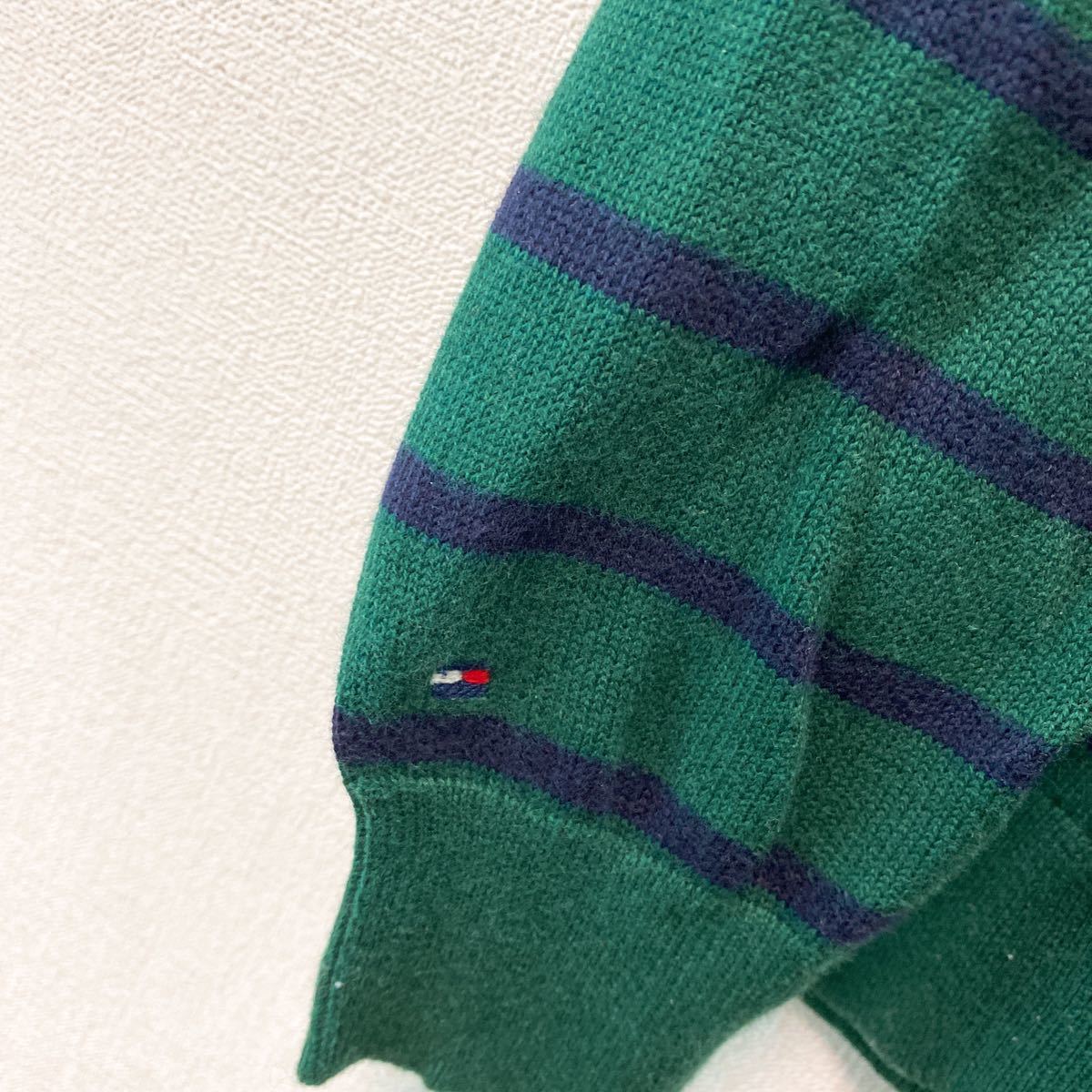 トミーヒルフィガー　ニット　セーター　ボーダー　刺繍ロゴ　男女兼用　緑色　Mサイズ　Tommy hilfiger ユニセックス　フラッグロゴ_画像6