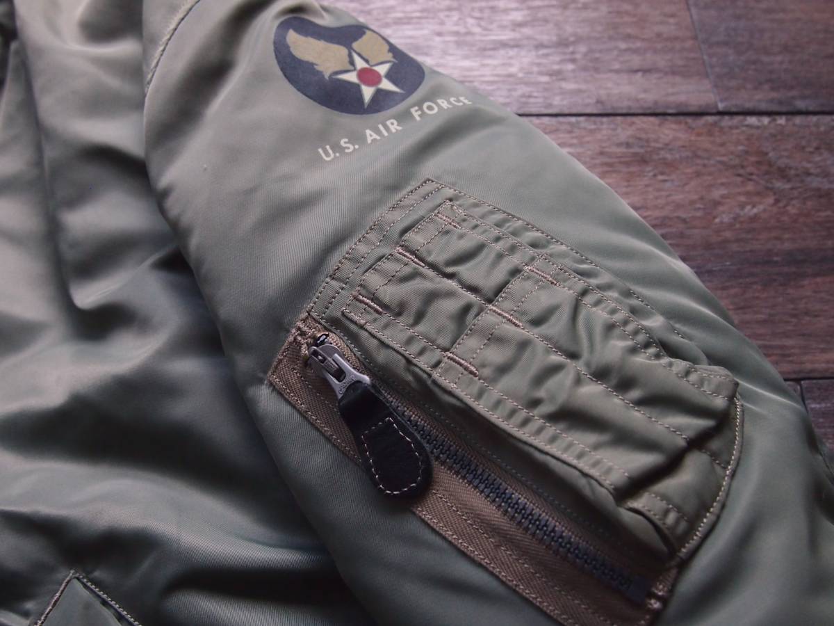 BUZZ RICKSON'S TYPE MA-1 フライトジャケット LION UNIFORM INC. 実名復刻モデル MEDIUM バズリクソンズ_画像2