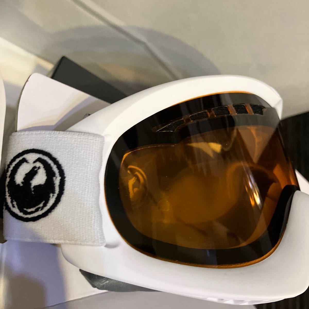送料込●新品● DRAGON スノボゴーグル DX White A LUMALENS AMBER （VLT53%曇り）ドラゴン ゴーグル スノーボード スノボー スキー SKI