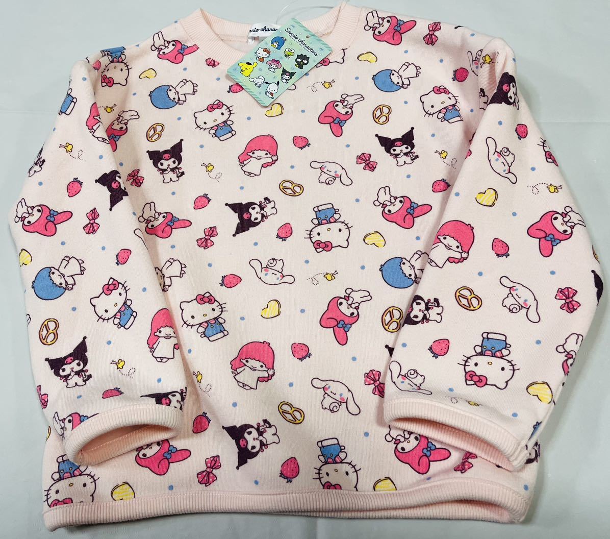 ★2491*激安sale!!新品 こども服 　長袖トレーナーsize100　1枚★サンリオ.キティ Hello kitty_画像2