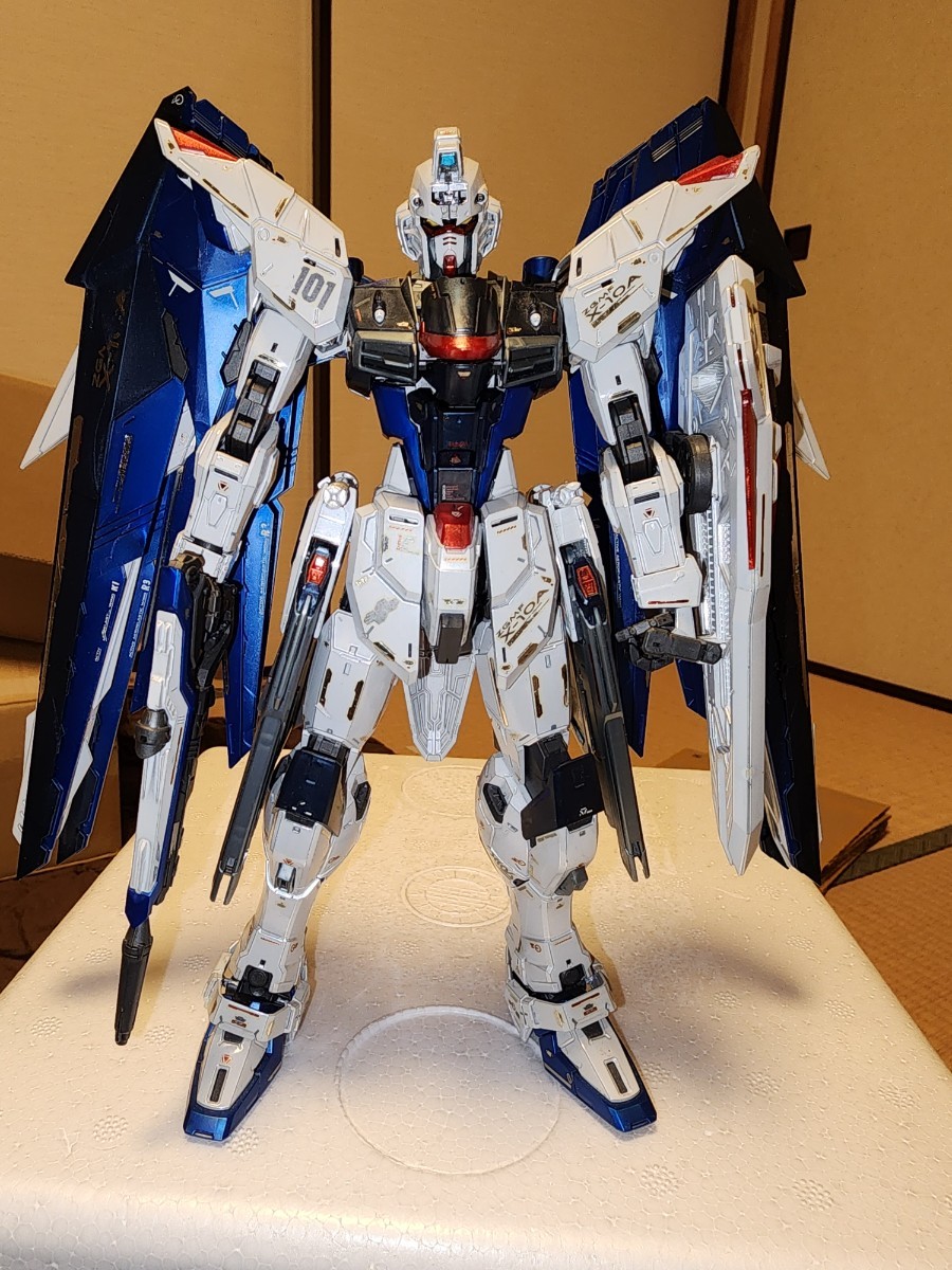 MG フリーダムガンダムVer.2.0 チタニウムフィニッシュ？ジャンク扱い_画像3