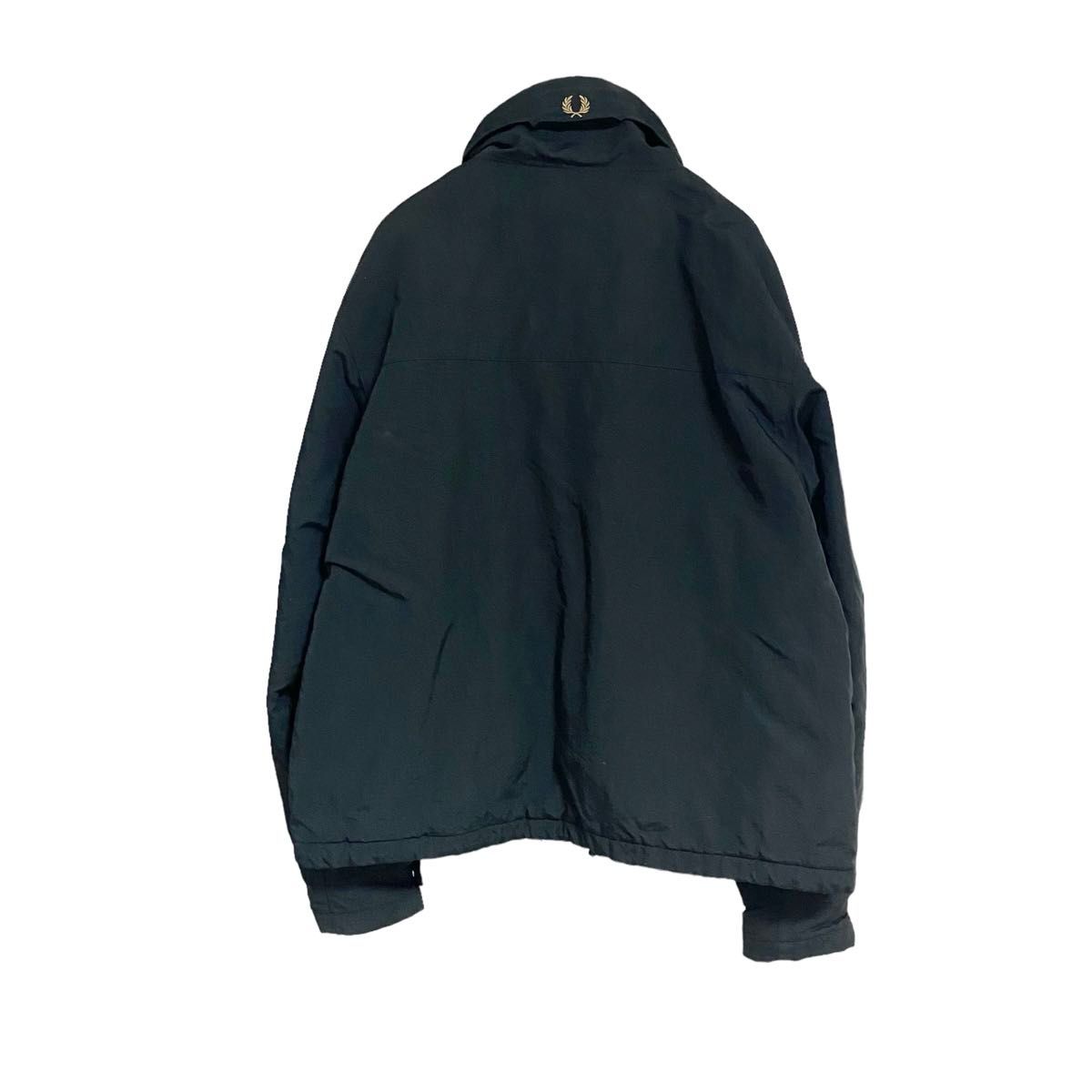 美品FRED PERRYフレッドペリー マウンテンパーカー ブラック黒 美品FRED PERRYフレッドペリー マウンテンパーカー ブラック黒