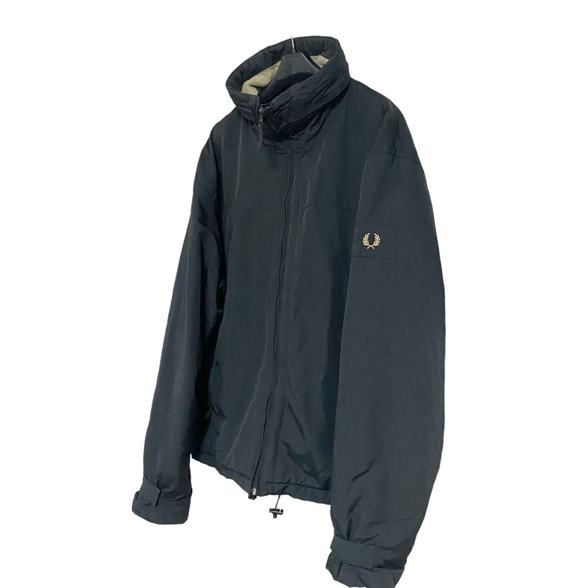 美品FRED PERRYフレッドペリー マウンテンパーカー ブラック黒 美品FRED PERRYフレッドペリー マウンテンパーカー ブラック黒
