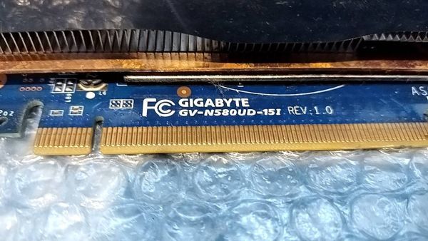 N90 GIGABYTE GTX580 1.5GB ギガバイト GV-N580UD-15I DVI HDMI PCI-Express グラフィックボード_画像2