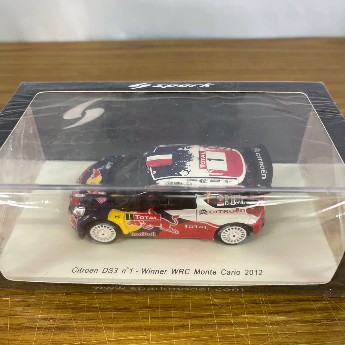 フォード フィエスタRS WRC 2012年 ラリーモンテカルロ 3位 ドライバー:P.Solberg/C.Patterson （1/43スケール S3340） 他2点まとめ売り_画像3