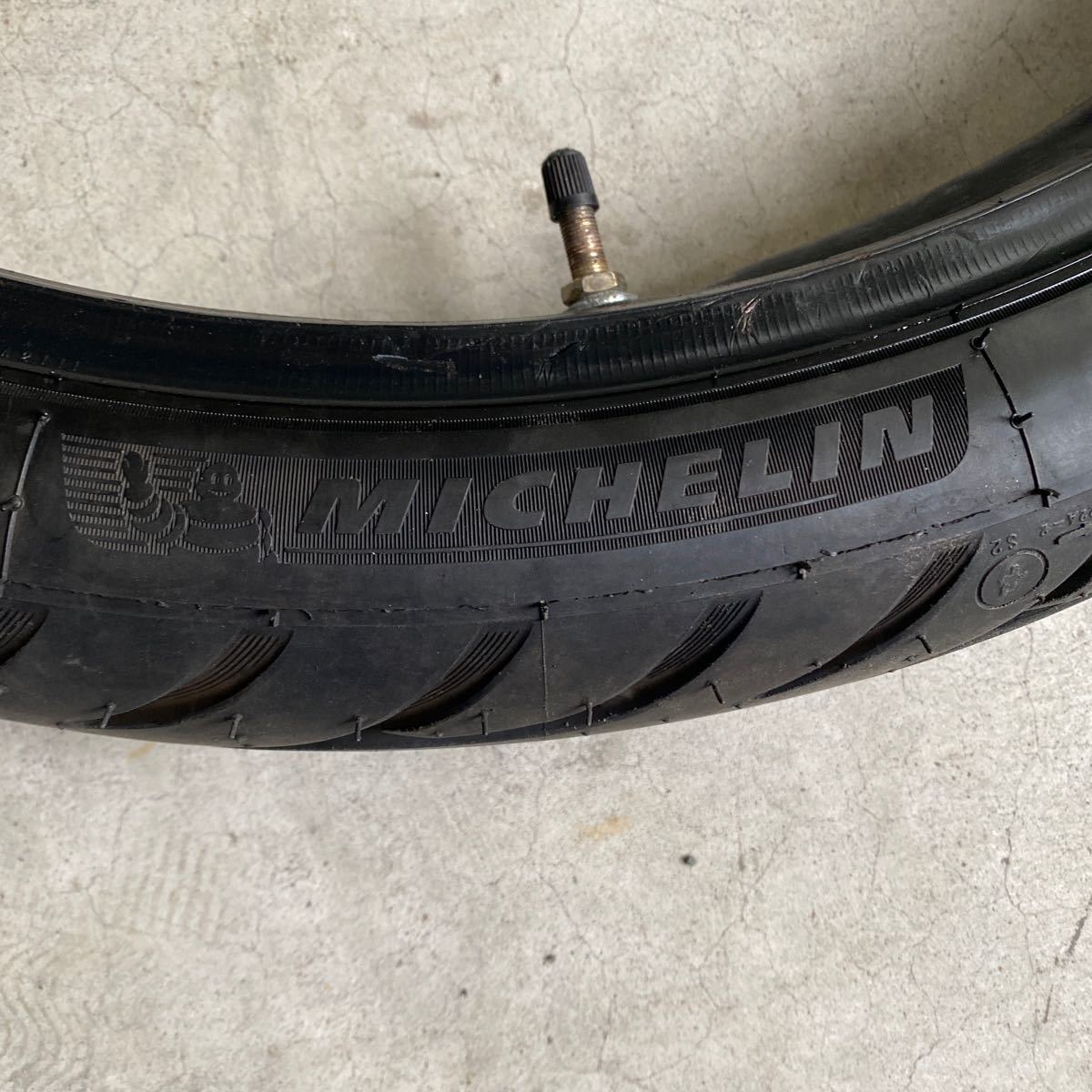 MICHELIN ミシュラン 90 /90-21 コマンダー3クルーザー 　チューブ付き　ハーレー等に_画像2