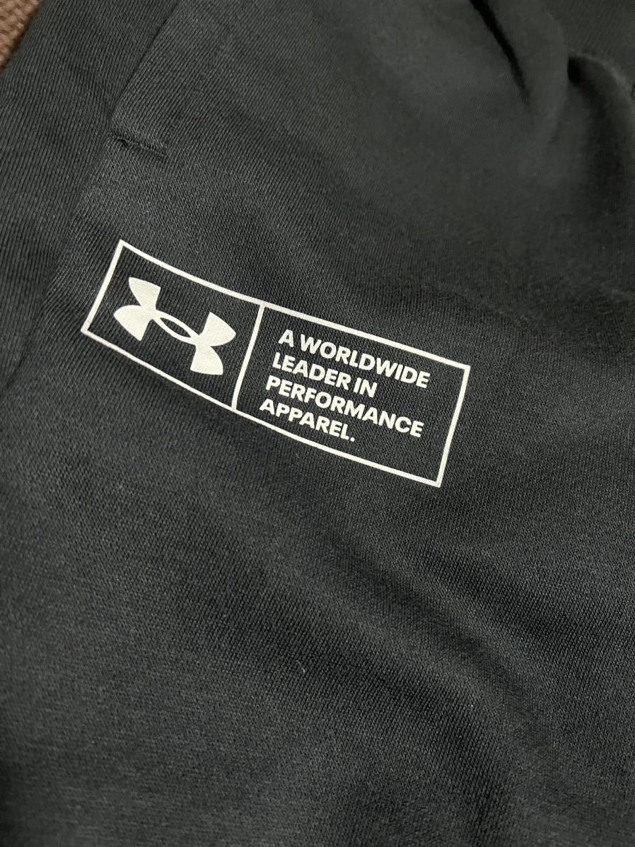  новый товар UNDER ARMOUR тренировочный чёрный, Logo белый, линия Logo градация, утеплитель стрейч брюки размер MD