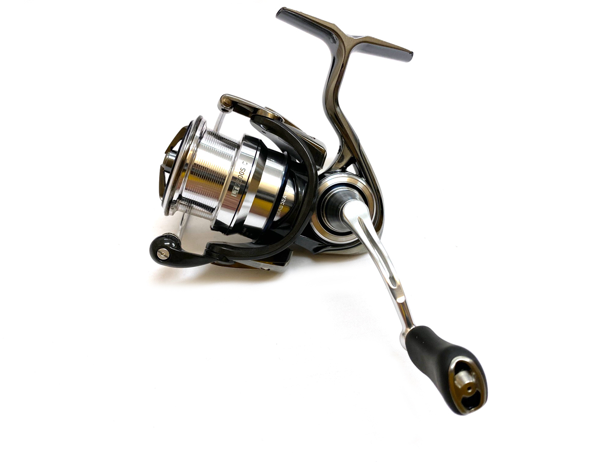 ダイワ　18イグジスト　FC　LT2500S-C　DAIWA　18　EXIST　フィネスカスタム　JAPAN　日本製　スピニングリール　機関良好_画像2