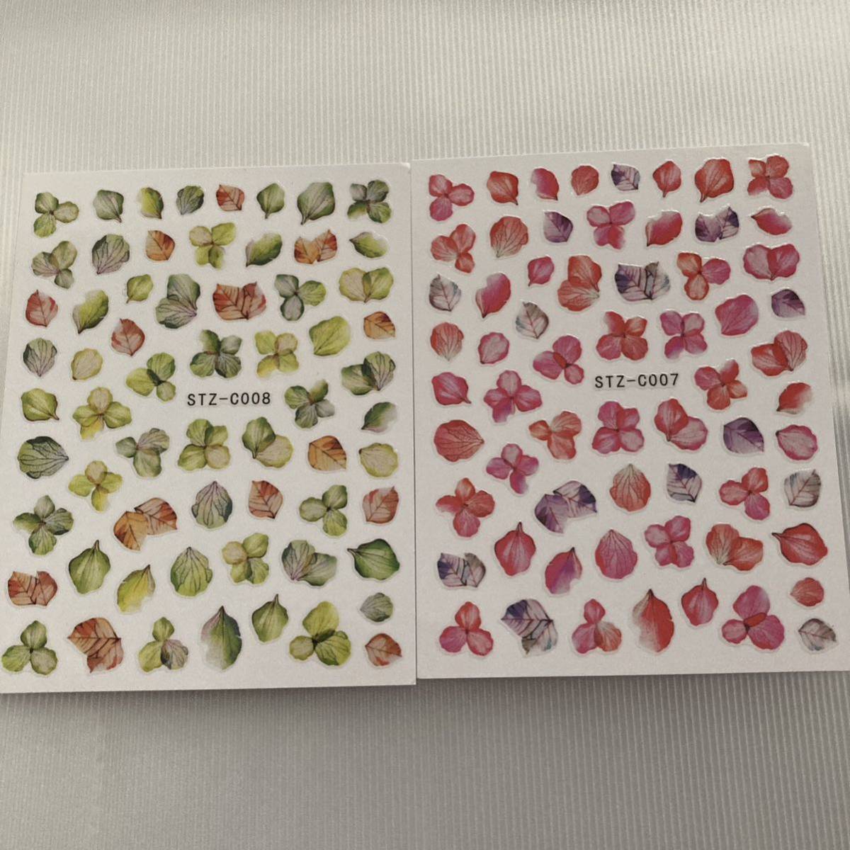 花びらのネイルシール2色セット　春　ネイルアート　　ピンク　グリーン　緑　植物　花弁　花　紫陽花_画像1