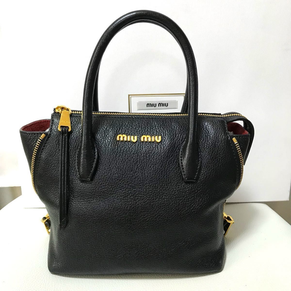 miumiu ミュウミュウ マドラス 本革 レザー 2way ショルダー バッグ ハンドバッグ 黒色 ブラック カラー