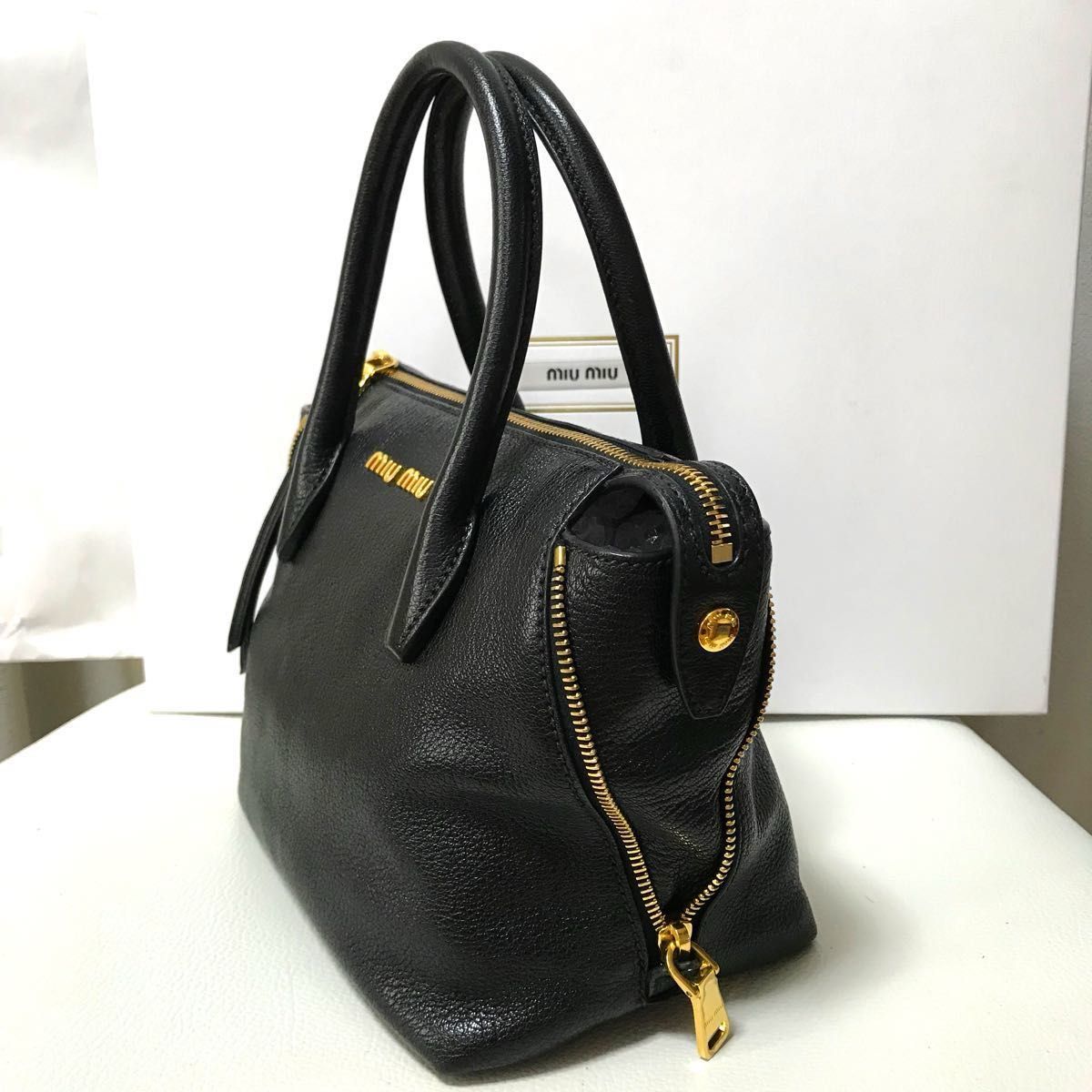 miumiu ミュウミュウ マドラス 本革 レザー 2way ショルダー miumiu ミュウミュウ マドラス 本革 レザー 2way ショルダー