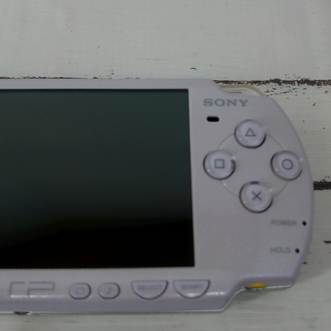 ■ SONY PlayStation ポータブル　PSP-2000 本体のみ　ラベンダーパープル 通電確認済_画像3