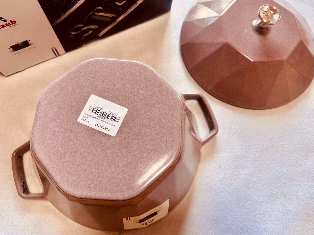 staub ストウブ ダイヤモンド 22センチ日本未発売シフォンローズ staub ストウブ ダイヤモンド 22センチ日本未発売シフォンローズ