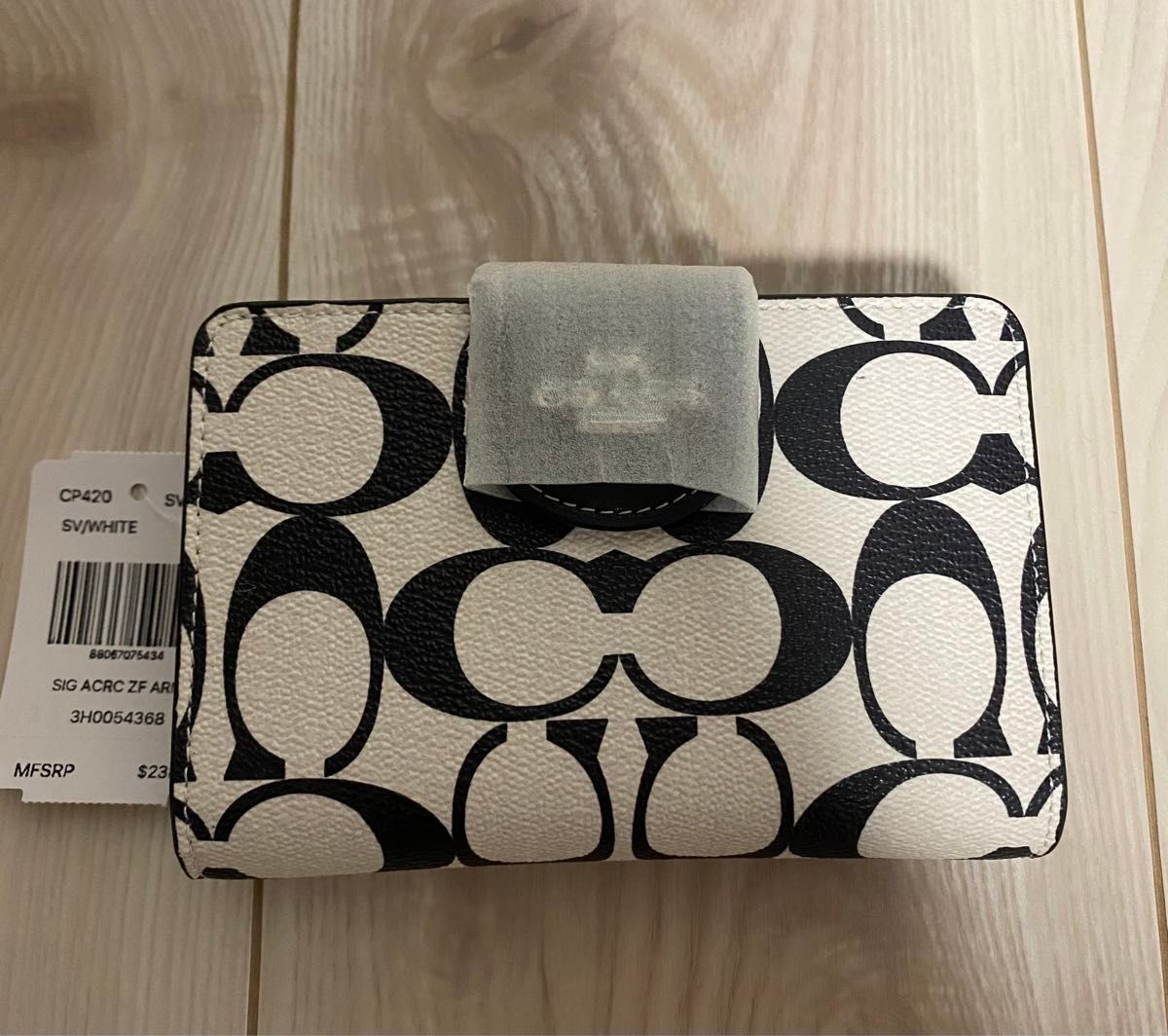 COACH 二つ折り財布シグネチャー ミディアム コーナー ジップ COACH 二つ折り財布シグネチャー ミディアム コーナー ジップ