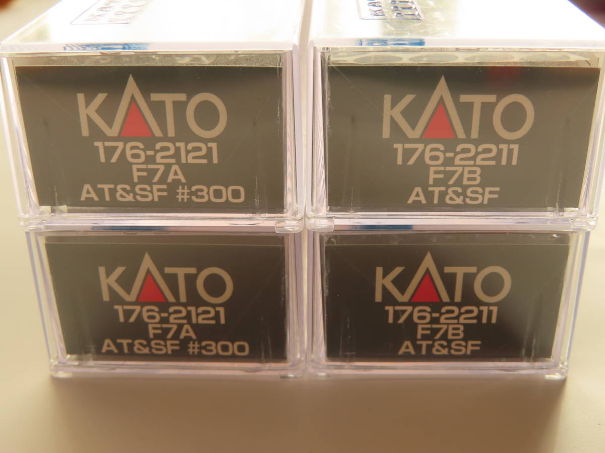KATO　サンタフェ 　スーパーチーフ　フルセット　　（F7A機関車2両＋F7B機関車2両+客車12両）_画像3