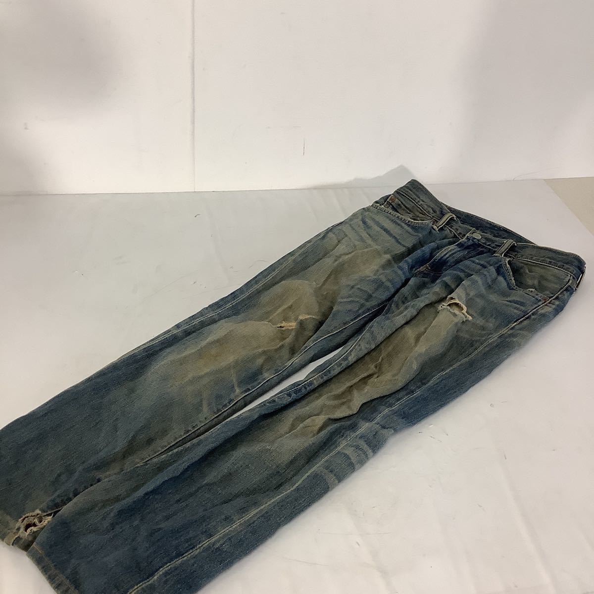 ◯営KU057-A7T60【埼玉発】LEVI'S リーバイス ジーンズ 502 W29 L33 CA00342 WPL423 ダメージ有り サイズ詳細説明欄 現状品_画像1