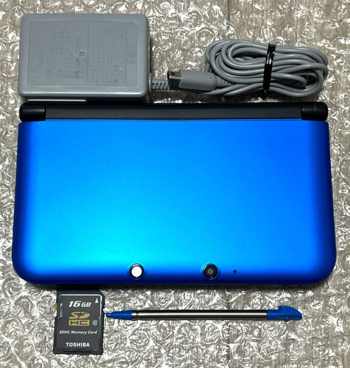〈準美品・画面無傷・動作確認済み〉ニンテンドー3DSLL 本体 ブルー×ブラック SPR-001 充電器 NINTENDO 3DS LL Blue Black_画像1