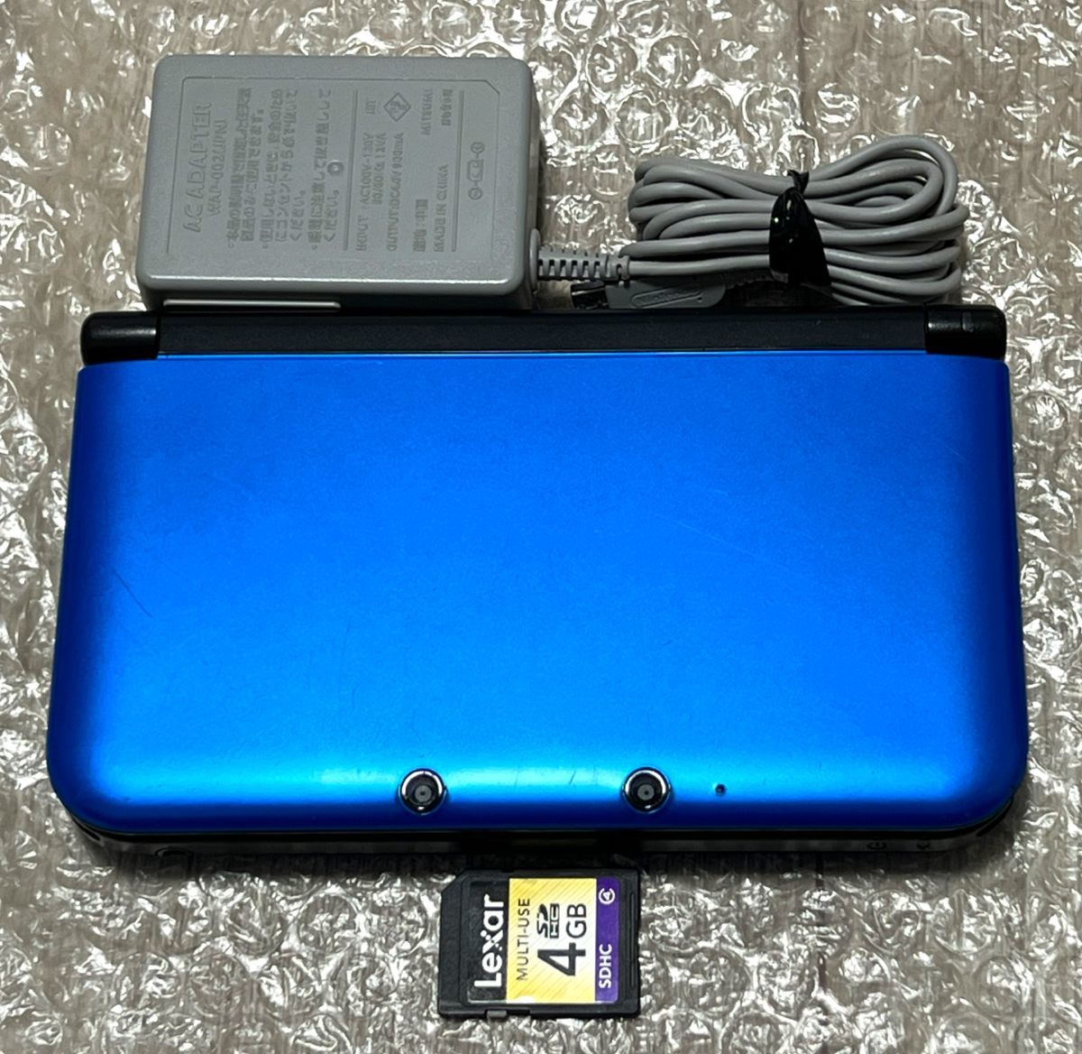 〈良品・動作確認済み〉ニンテンドー3DSLL 本体 ブルー×ブラック SPR-001 充電器 NINTENDO 3DS LL Blue Black_画像1