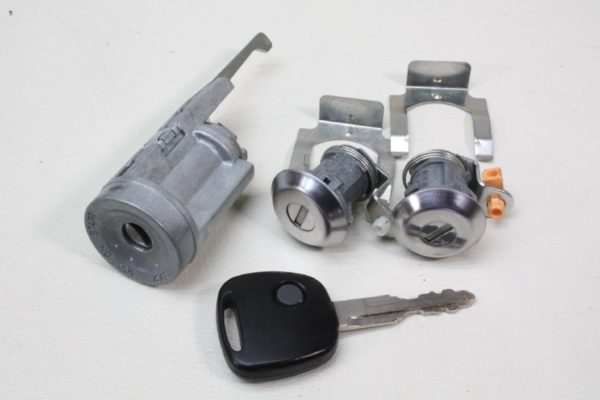 DG17V Scrum Van (DA17Vevuli. van ) R1 year R06A NA AT 56691km keyless remote control key key cylinder set...