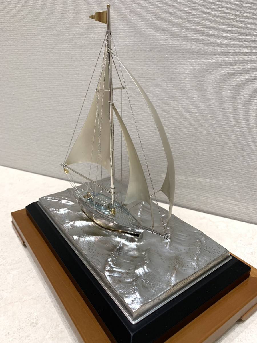 Ｍ2845　銀製品 帆船 ヨット SILVER E.P 開場記念杯 優勝 平成十六年 ガラスケース入り 置物 飾り_画像4