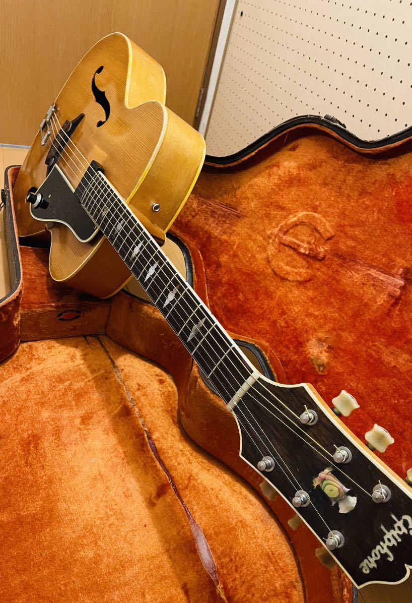 Epiphone triumph NY 1949製　ヴィンテージ　エピフォン　トライアンフ　ピックギター　フルアコ　アコギ_画像1