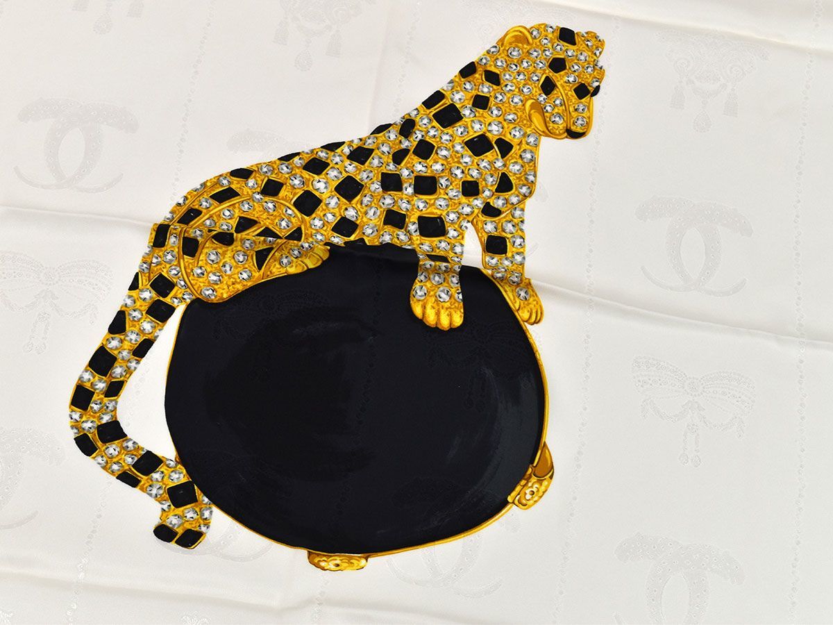 166062〇美品 Cartier カルティエ パンテール スカーフ シルク ブラック ホワイト ゴールド パンサー 豹 ジュエリー C2ロゴ/ G_画像6