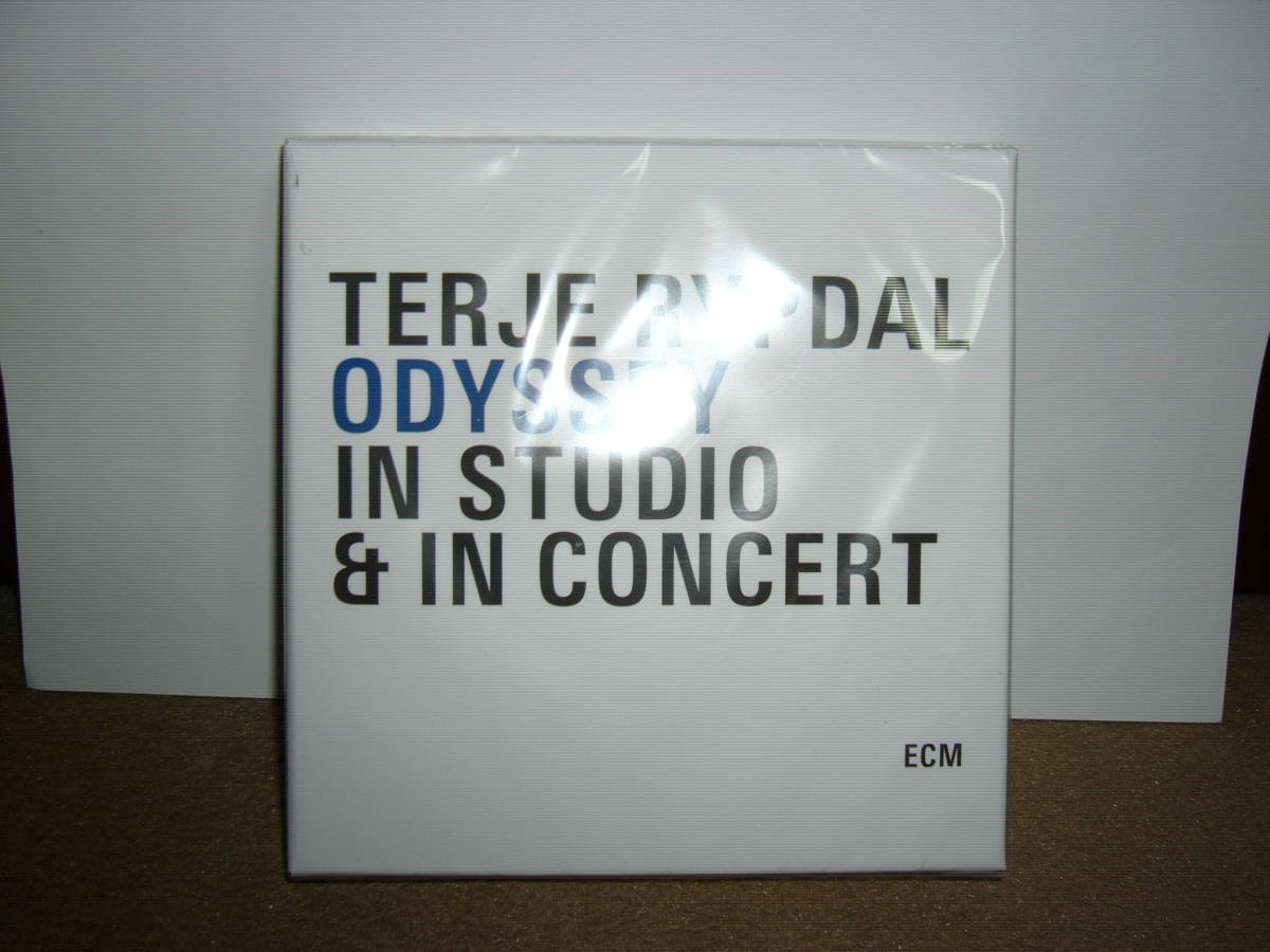 名レーベルECM異色系名盤 名手Terje Rypdal 大傑作 完全/拡大版「Odyssey in Studio & in Concert」輸入盤三枚組BOX仕様　未開封新品。_画像1