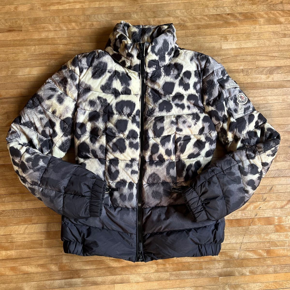 MONCLER モンクレール ARGENTEE アルジェンティ レオパード柄 MONCLER モンクレール ARGENTEE アルジェンティ レオパード柄