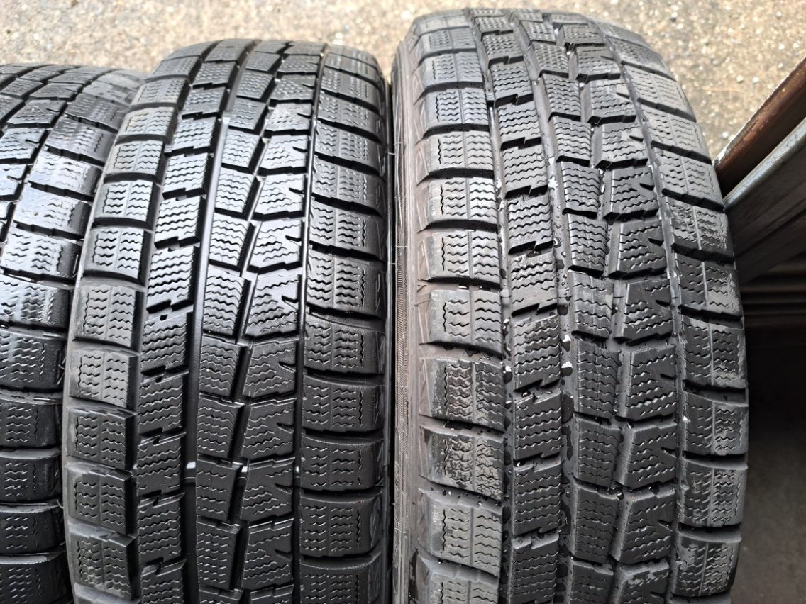 【良品/バリ溝/2015年製】 ラクティス スチール 純正 16×5.5J +39　5H100 ダンロップ WINTER MAXX WM01　175/60R16 トレジア シエンタ_画像8