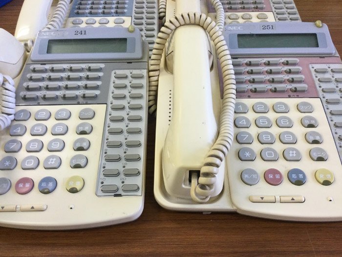 NEC　16ボタン標準電話機(白) ETW-16D-1D(SW)×3台＋ETW-16P-2D(SW)×1台 中古リユースビジネスフォン★本州送料無料★（管理番号1144）_画像4