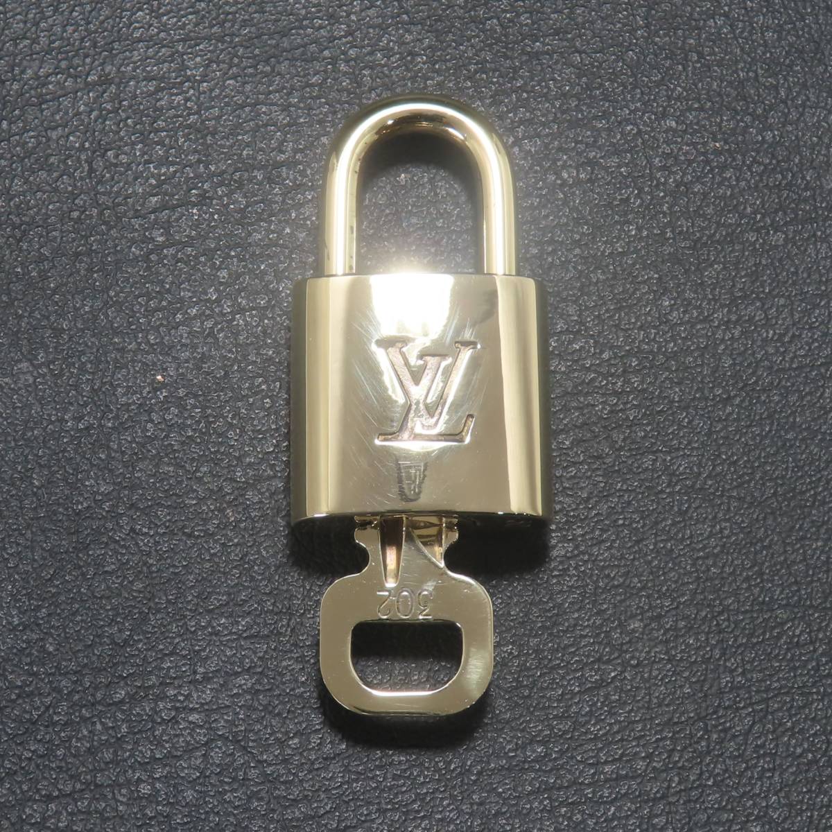 Красота Louis Vuitton LV Louis Viton Louis Vuitton 302 Padrock Cadena Nanjin Lock Key Gold