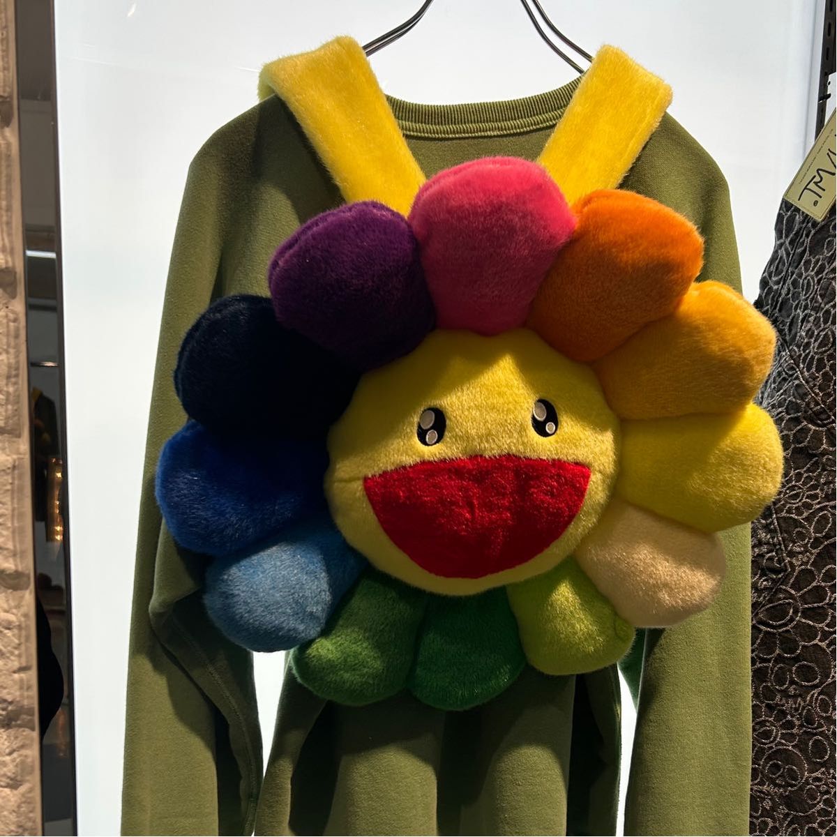 村上隆　カイカイキキ MURAKAMI flower 正規品　 kaikaikiki ぬいぐるみ フラワー クッション  リュック