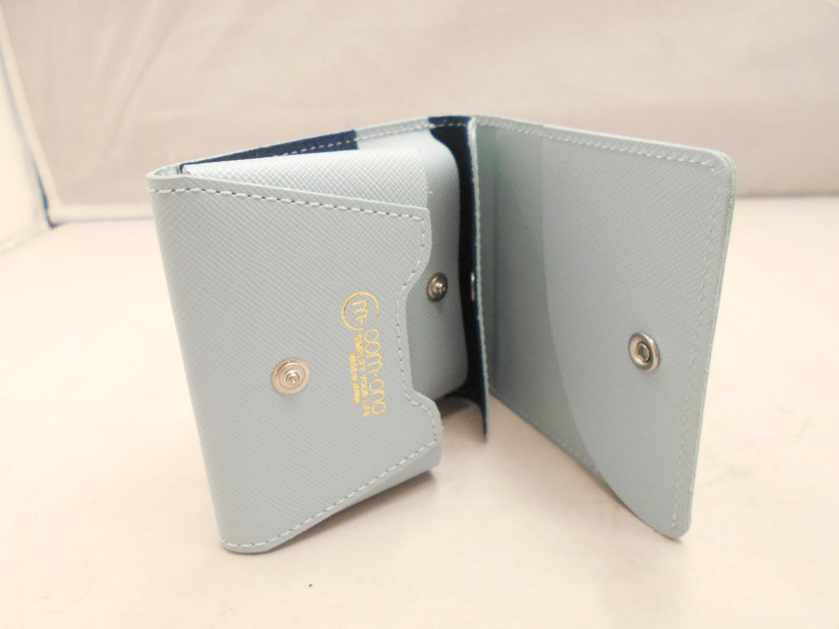 【comーono】コム　オノ　二つ折りコンパクト財布　型押しレザー　スカイブルー　SY02-RH2_画像4