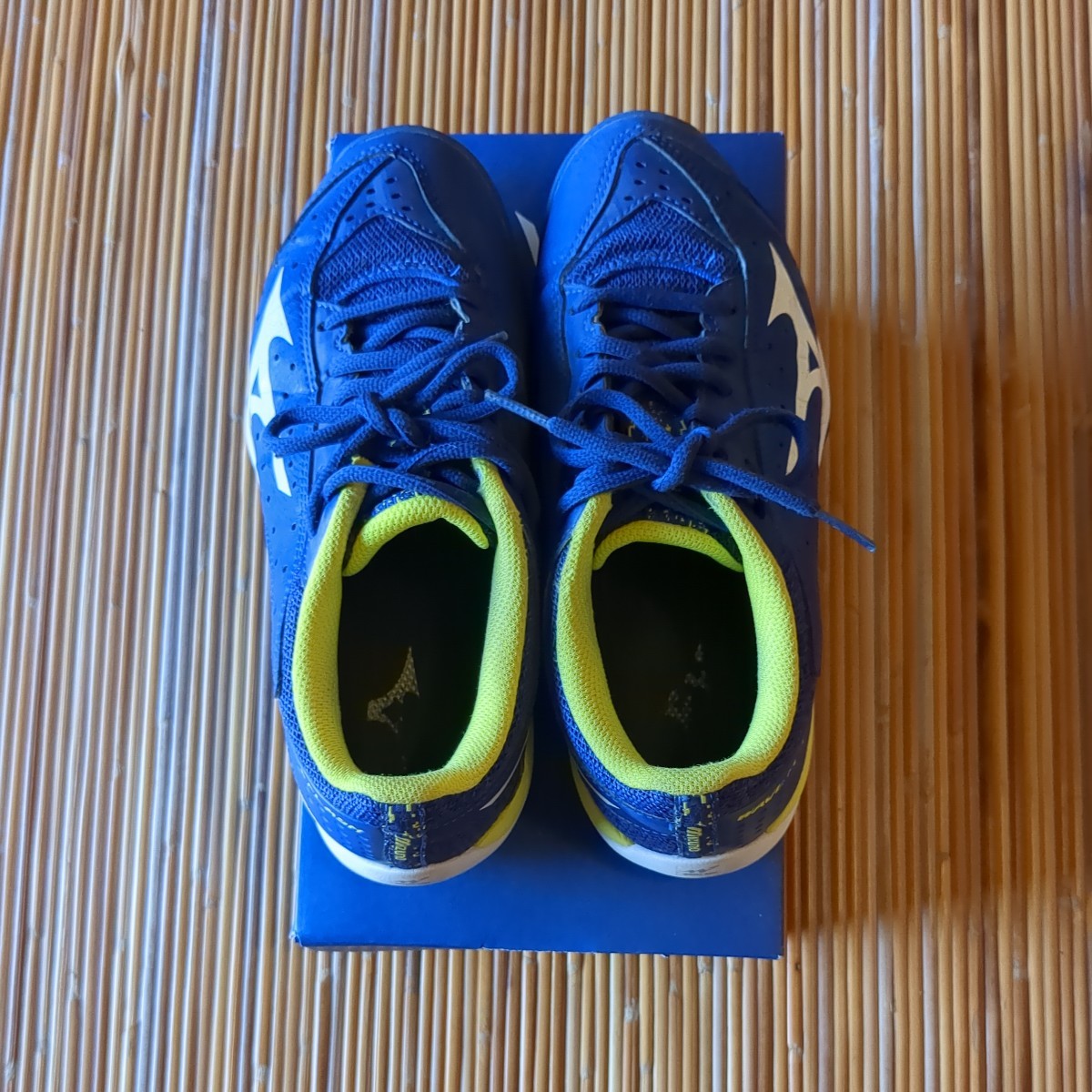 MIZUNO　 テニスシューズ 23㌢_画像1