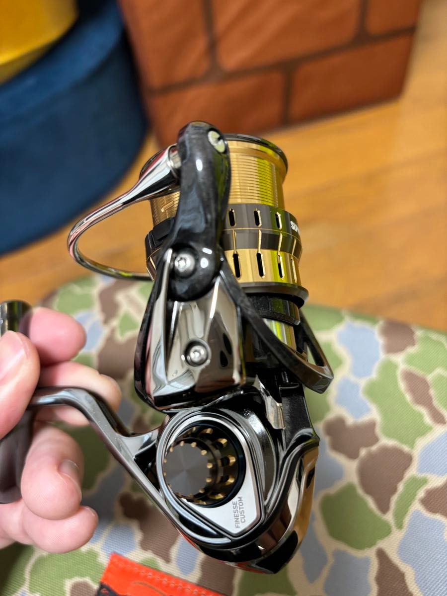 美品 18 イグジスト FC-LT2000S-H SLPカスタム ダイワ DAIWA 美品 18 イグジスト FC-LT2000S-H SLPカスタム ダイワ DAIWA