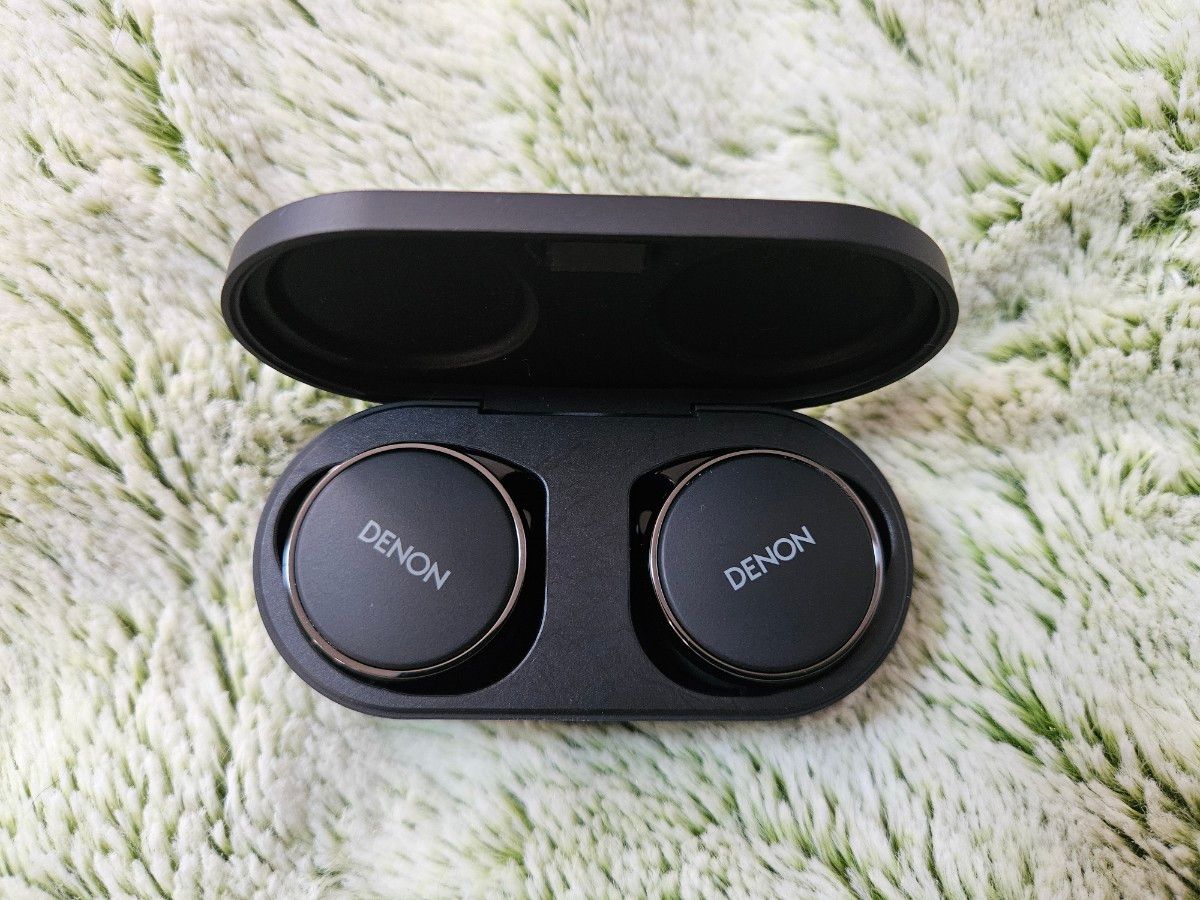 DENON PerL Pro オマケ(Creative BT-W5 & ケース)付き 美品 DENON PerL Pro オマケ(Creative BT-W5 & ケース)付き 美品