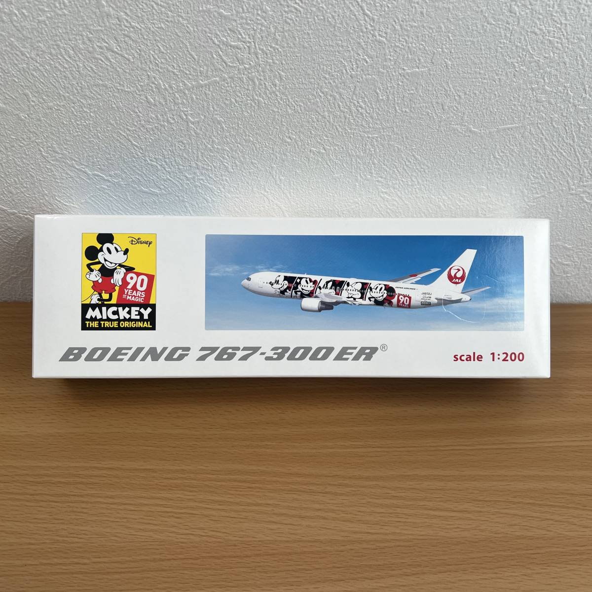 JAL ボーイングB767-300ER JALドリームエクスプレス ミッキーマウス90th 1/200_画像1