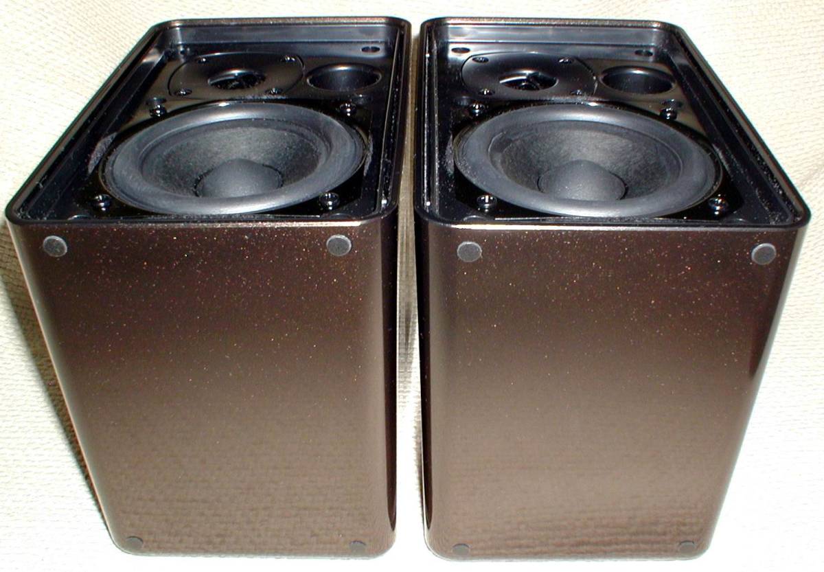 ONKYO D-T15/X-U3LT Metallic brown Bass-Reflex Speaker Pair ONKYO D-T15/X-U3LT Metallic brown Bass-Reflex Speaker Pair