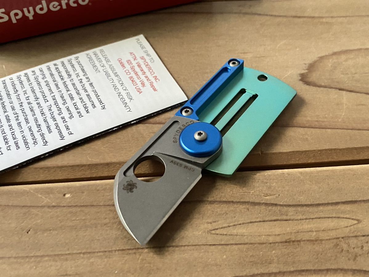 未使用 spyderco スパイダルコ　Dog Tag Folder キーホルダー　カード　カスタム　ナイフ　チタン　EDC_画像1