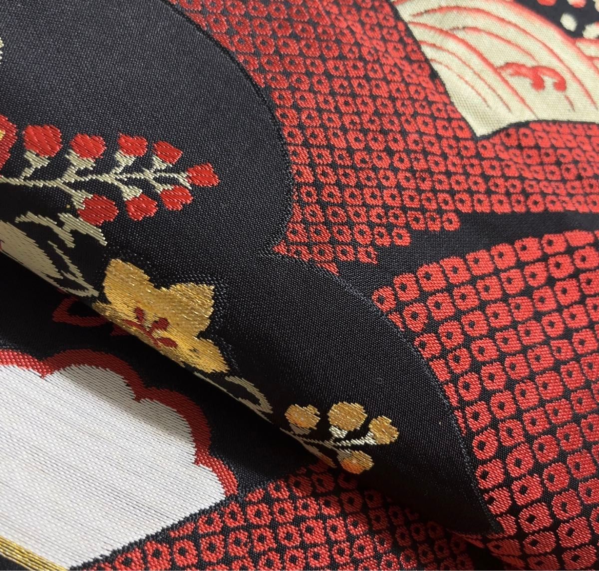 【142】名古屋帯 名古屋仕立て 黒 赤  着物・小紋・紬やリメイクなどに
