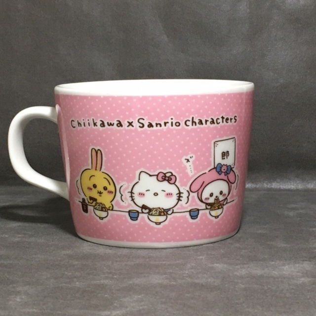 【ピンク】未使用品 ファミリーマート限定 ちいかわ×サンリオキャラクターズ マグカップの画像1