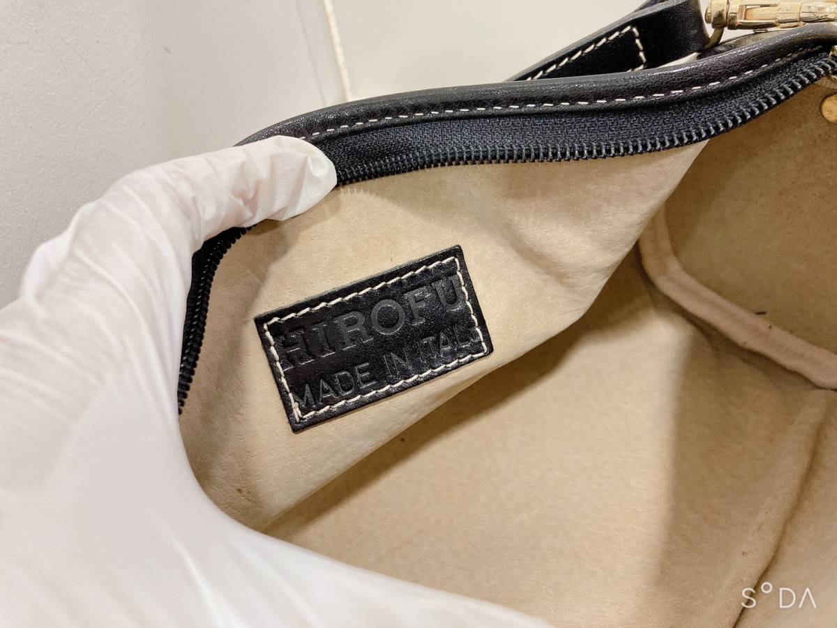 ◆【 красивая вещь 】HIROFU ...　 натуральная кожа 　 кожа 　 наплечная сумка 　 дамская сумка  　 мешочек  　... форма 　 Италия  пр-во  　 черный 　 лого   модель  ... ... 