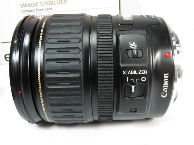 【 中古品 】Canon EF28-135mm F3.5-5.6 IS USM レンズ ET-73BII純正レンズフード 説明書 元箱付 キヤノン [管CN2131]_画像2