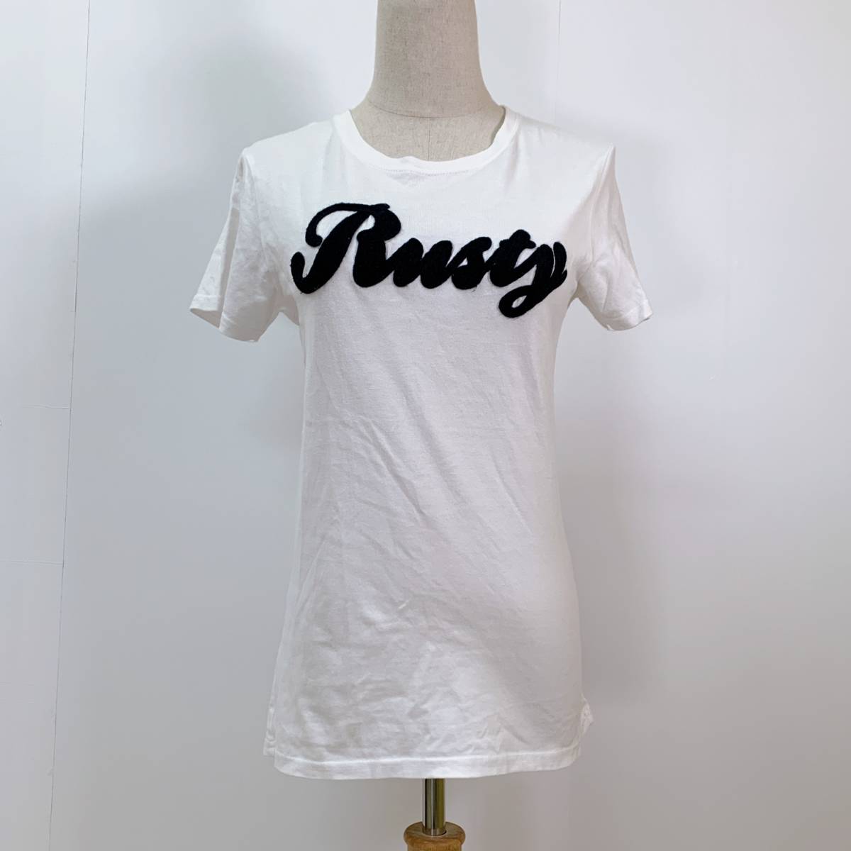 S1841 RUSTY レディース Tシャツ 半袖 キュート M ビッグロゴ 綿100% 万能 人気 シンプルデイリーカジュアル_画像1