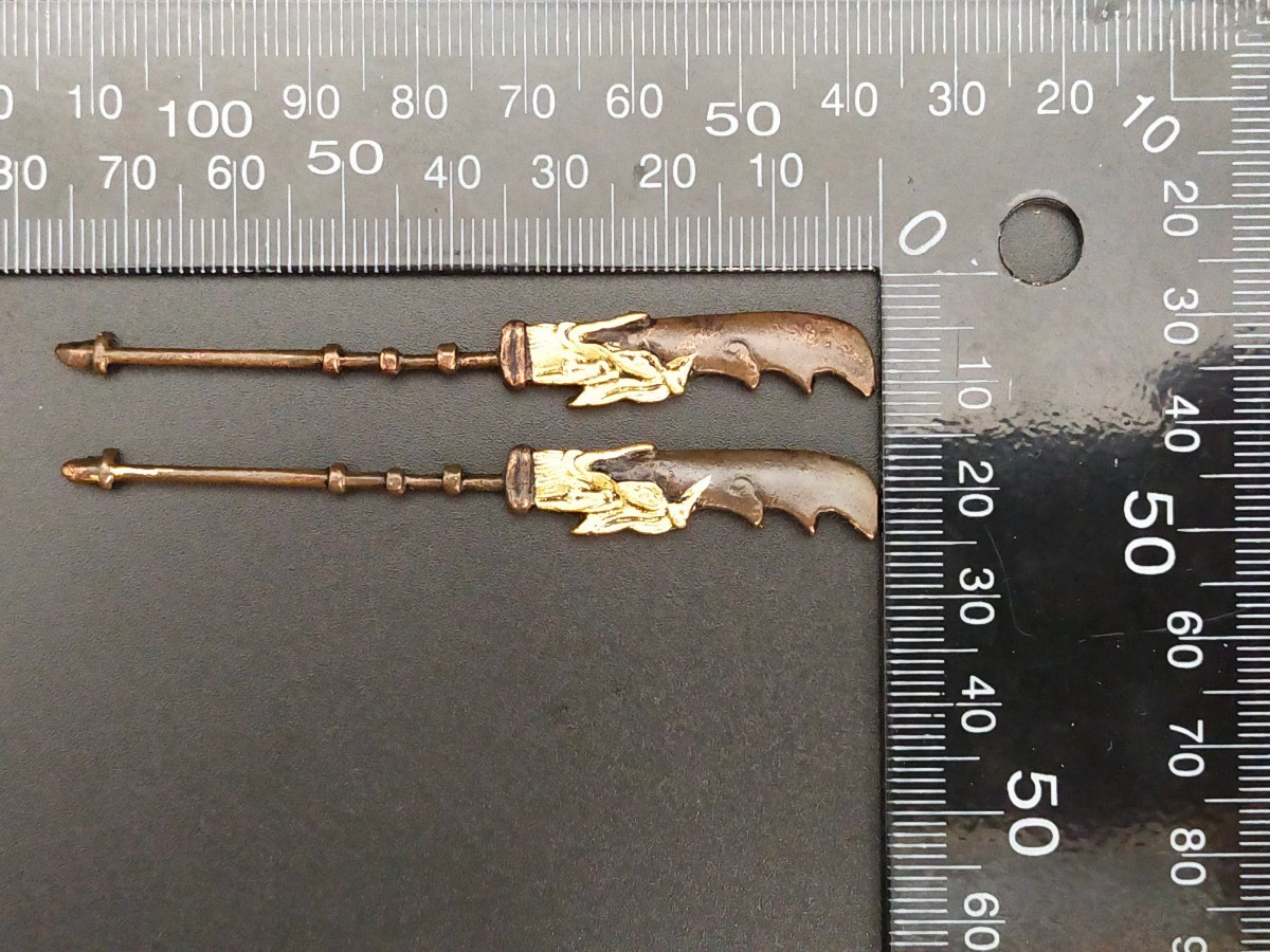 MS69　日本刀装具　目貫　龍の刀　銅製　金工品　拵　刀剣美術_画像3