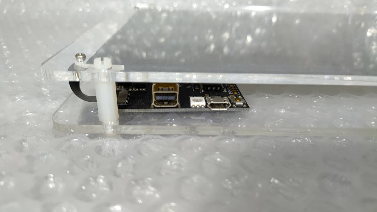 【中古】小型液晶モニターセット 7.9inch 2048×1536 グラフィックボード Quadro NVS 295_画像4